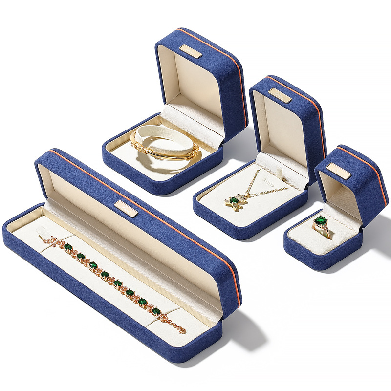 Luxury jewelry box display